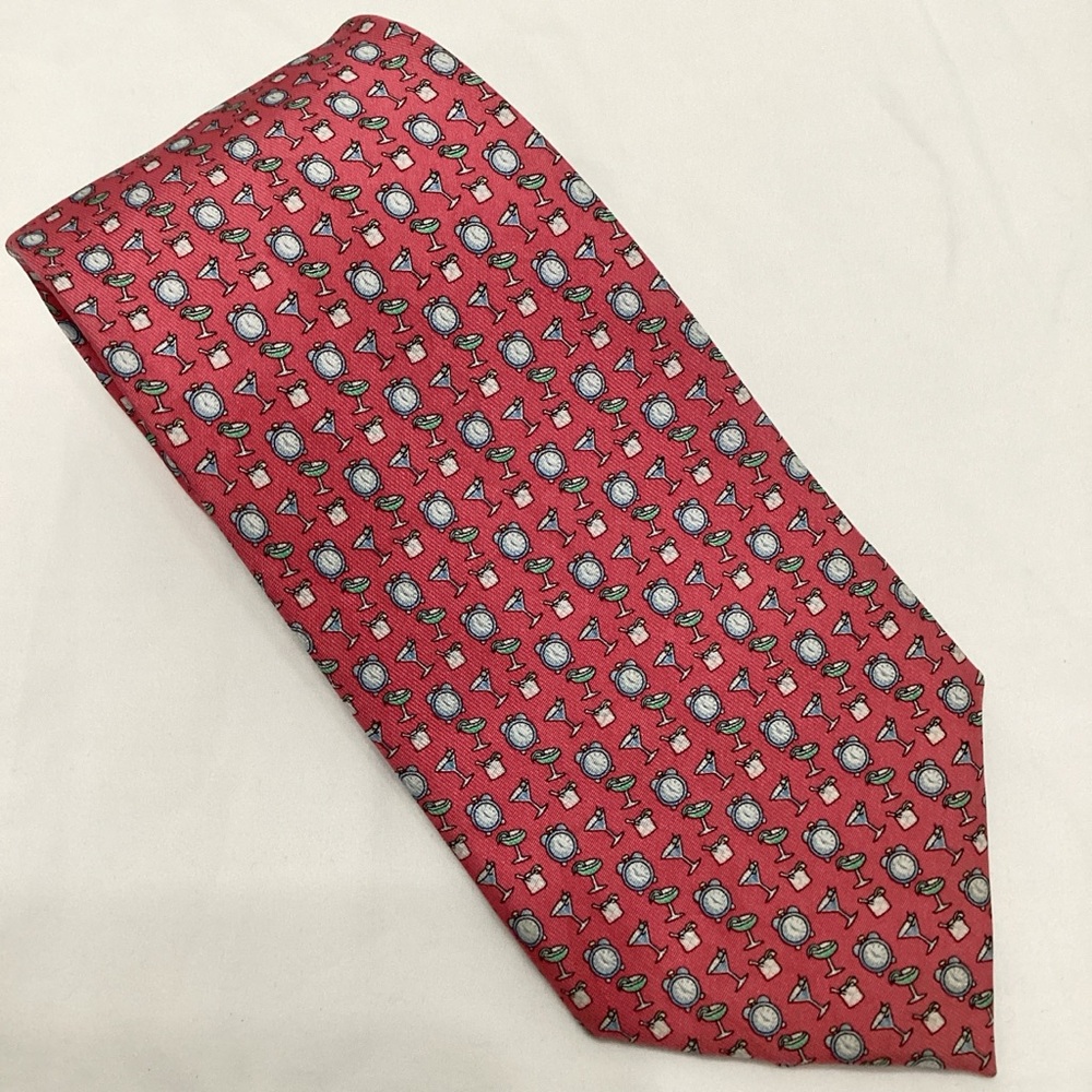 🍸Vineyard Vines Pink Patterned Tie with Cocktails and Clocks